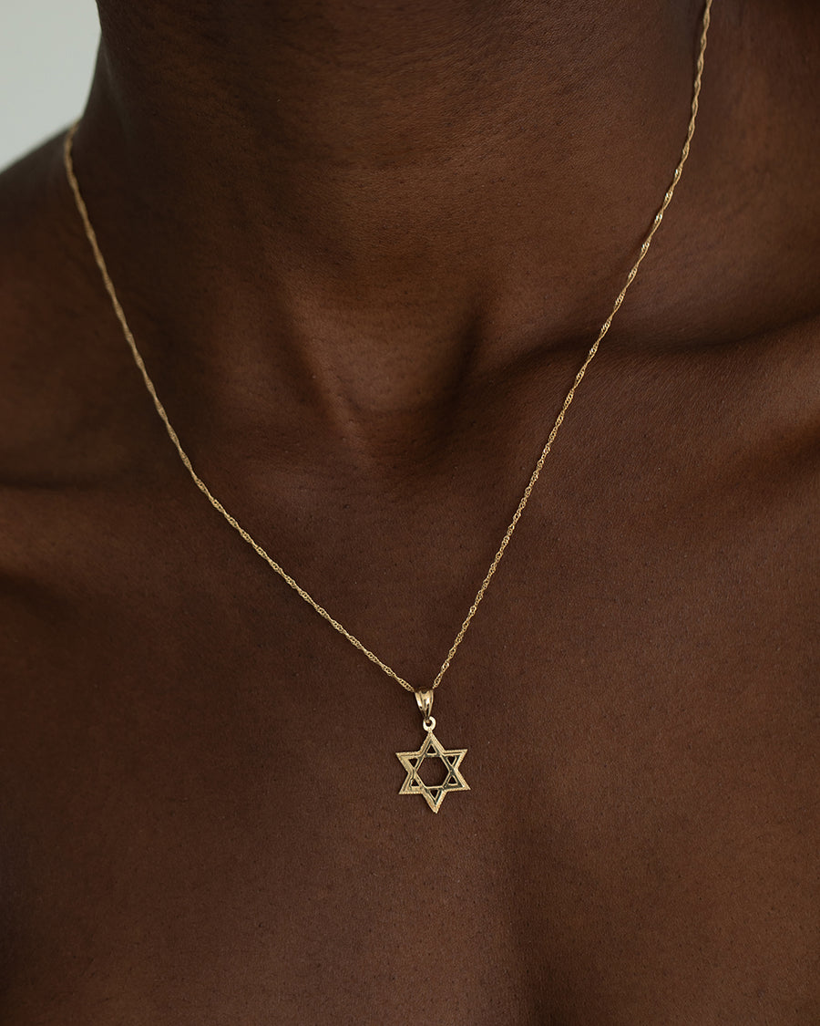 THE STAR NECKLACE